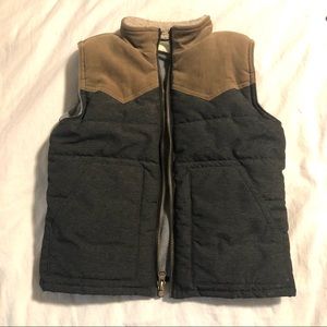 Two-tone vest